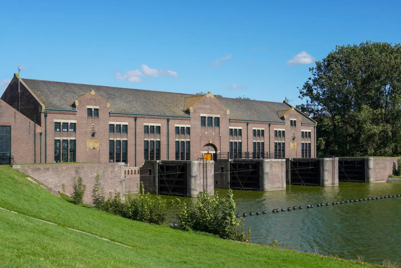 Website laten maken Leiden: zo bouw je een salesmachine die écht klanten oplevert