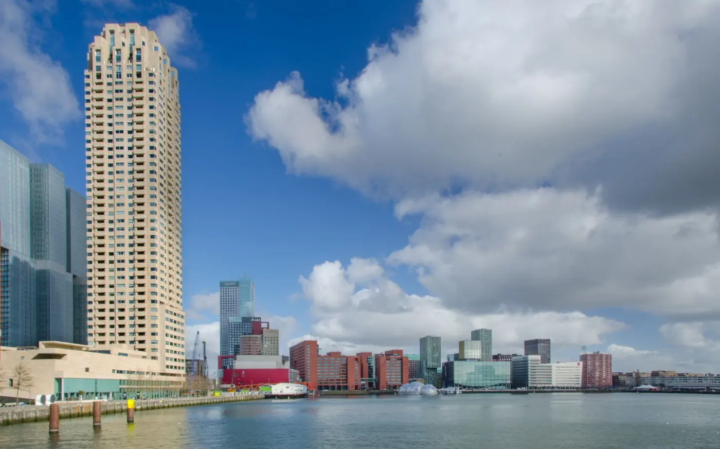 Website laten maken in Rotterdam: zo bouw je een site die écht klanten oplevert